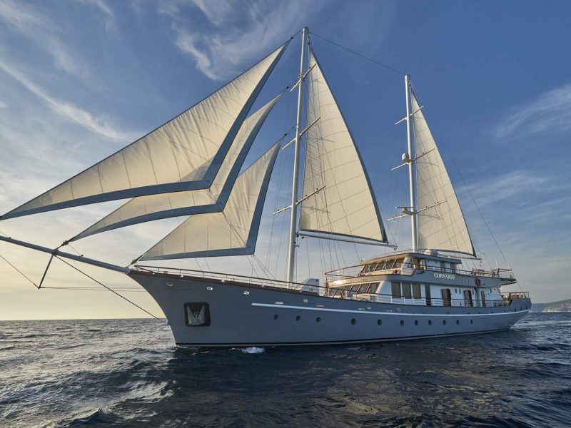 Sailing yacht Corsario